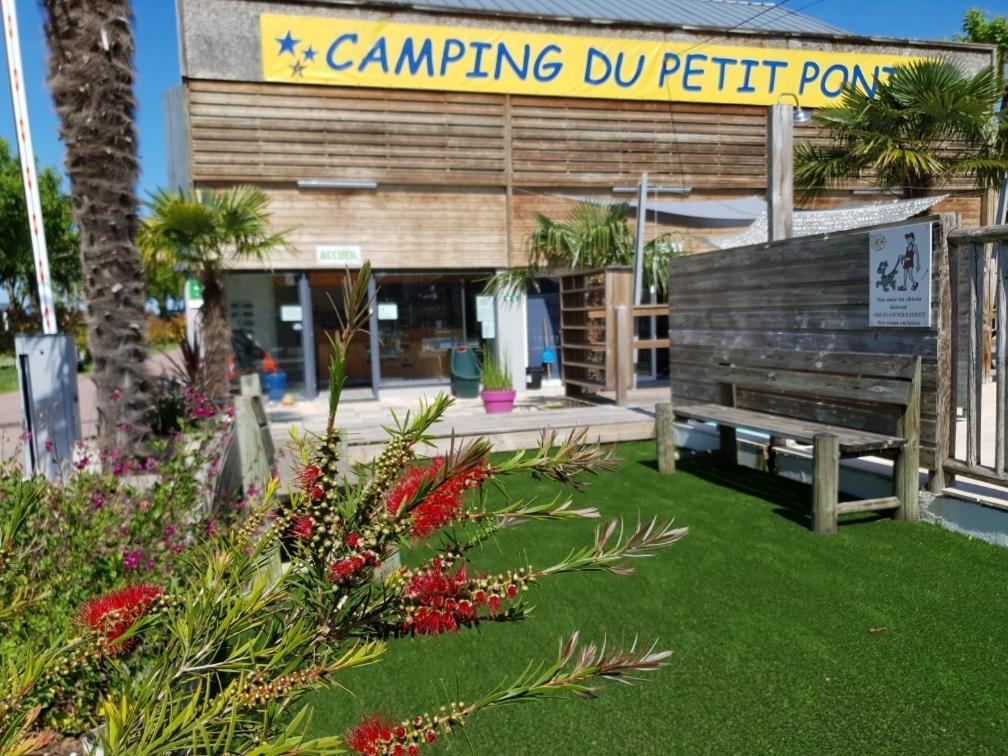 Team Holiday - Camping Du Petit Pont Arvert Buitenkant foto
