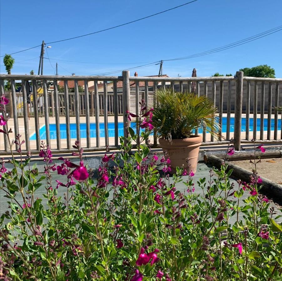 Team Holiday - Camping Du Petit Pont Arvert Buitenkant foto